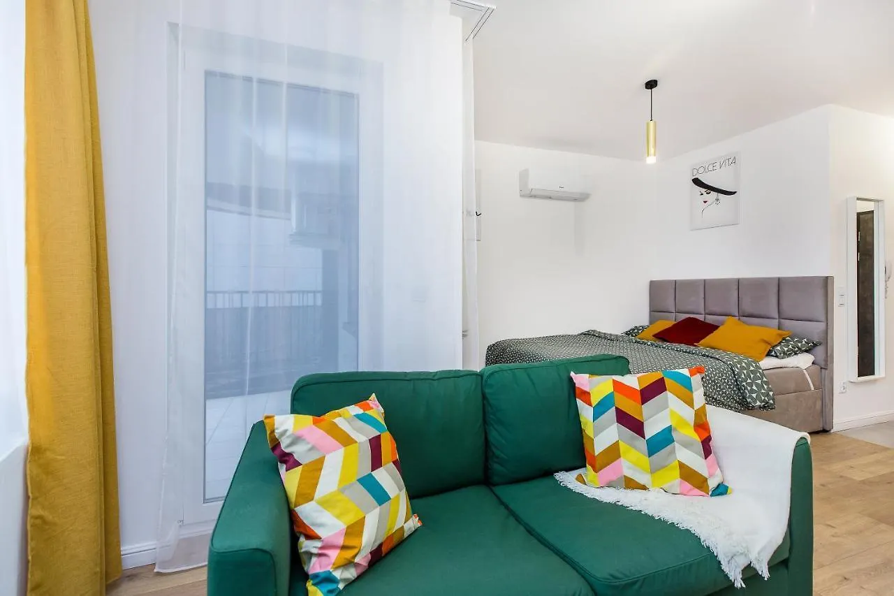 Apartament Cloud9 - Barska 69 Kraków 0*,  Polska